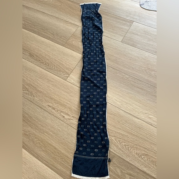 Vintage Christian Dior Silk Scarf made in 🇮🇹 - Picture 6 of 6